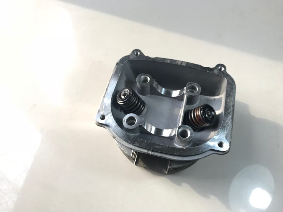 SCOOTER 150 SİLİNDİR ÜST KAPAK KOMPLE - Görsel 1